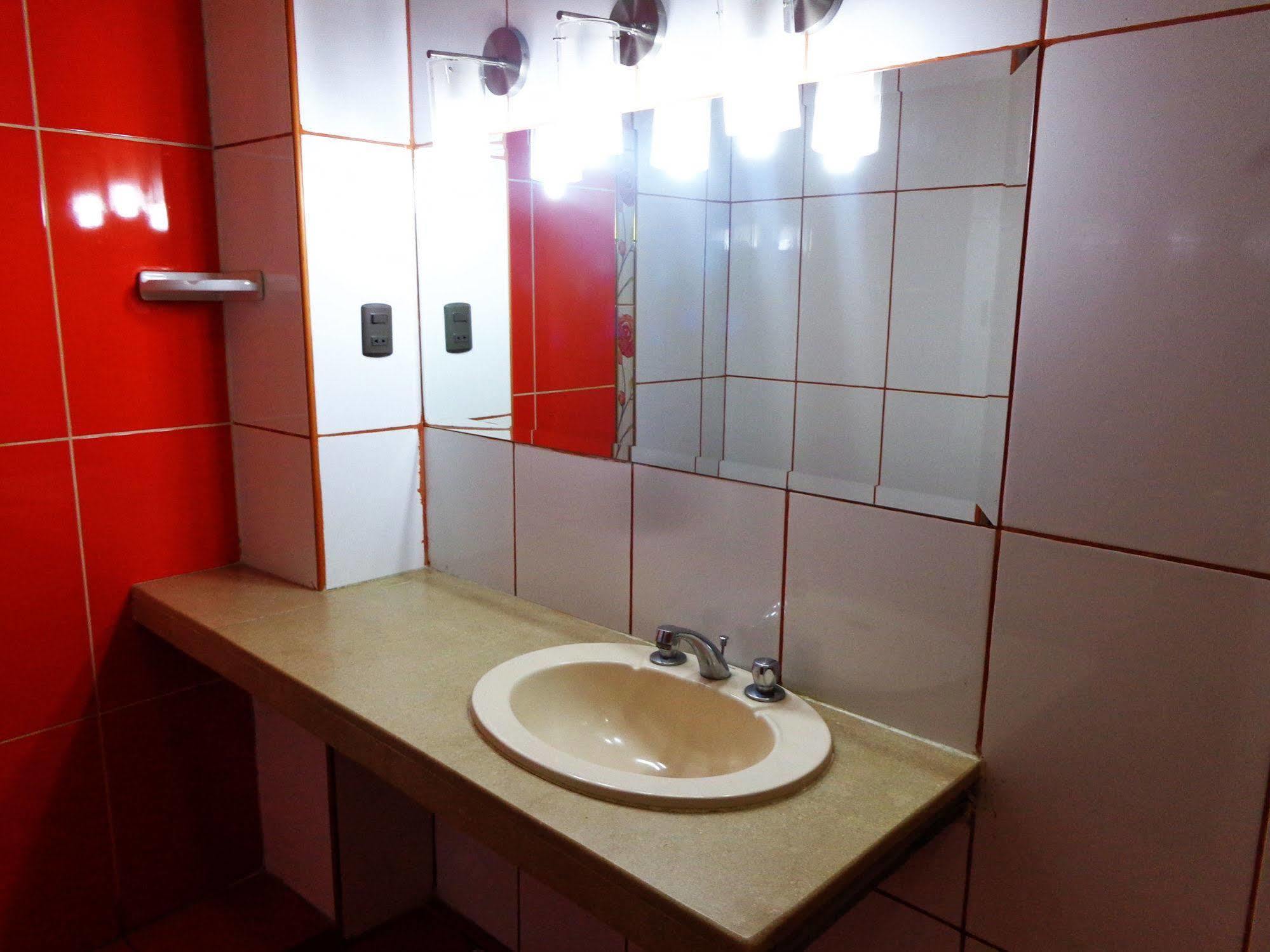 Hotel Colon Plaza Ica Ngoại thất bức ảnh